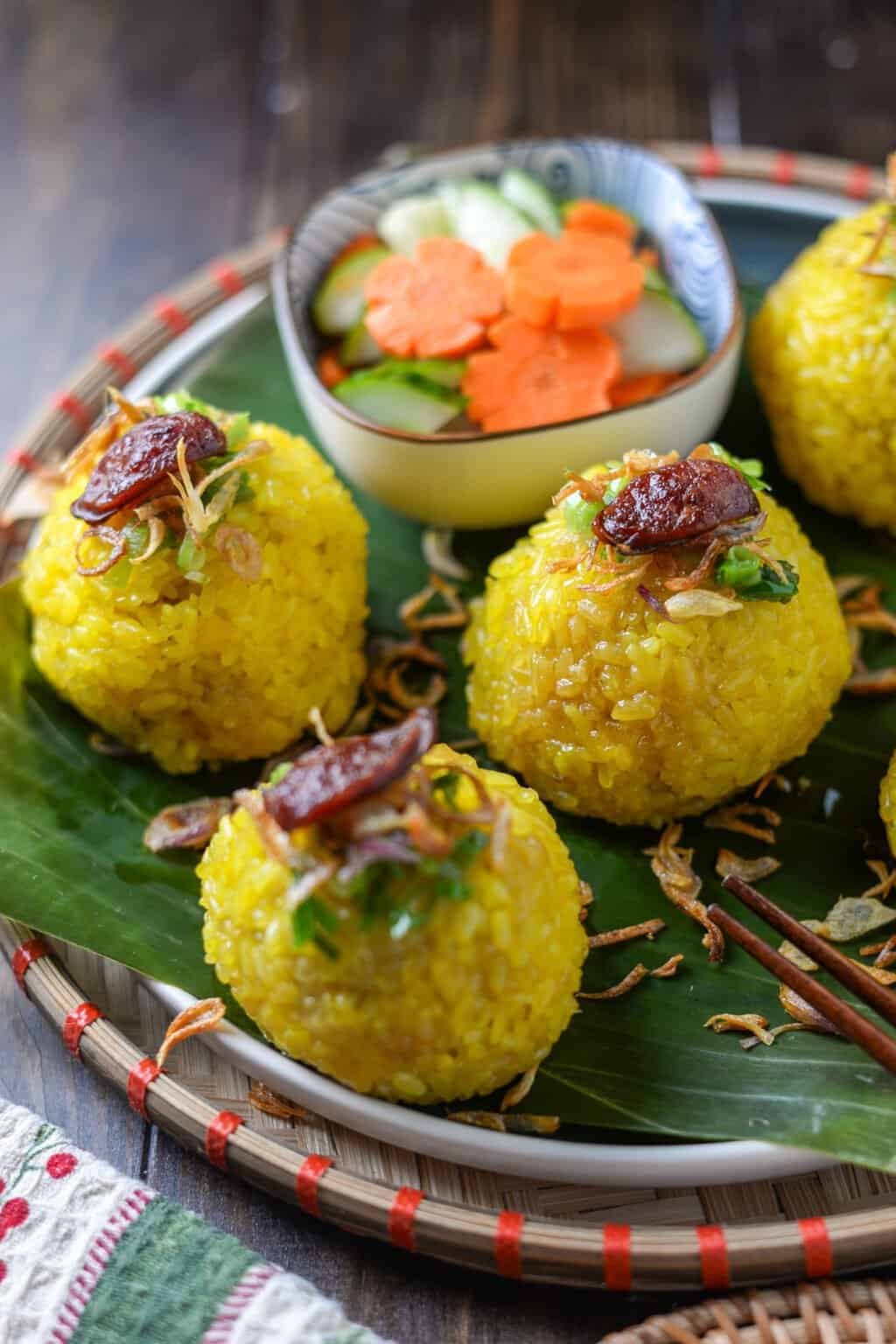 Soft Sticky Rice Sticky Rice Balls with Pork Mince (Xôi Bọc Thịt) - Summer & Spice